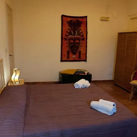 伊瓦纳住宿加早餐酒店 住宿加早餐酒店 卡塔尼亚