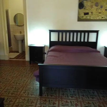 伊瓦纳住宿加早餐酒店 卡塔尼亚