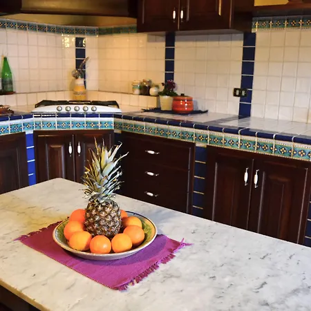 伊瓦纳住宿加早餐酒店 4*