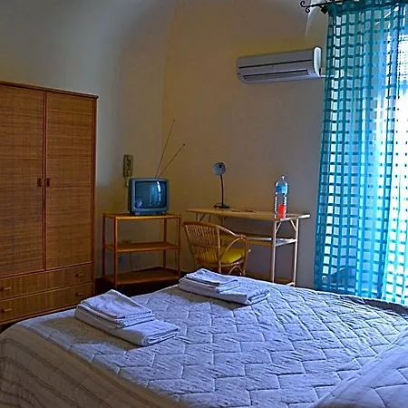 伊瓦纳住宿加早餐酒店 4* 卡塔尼亚